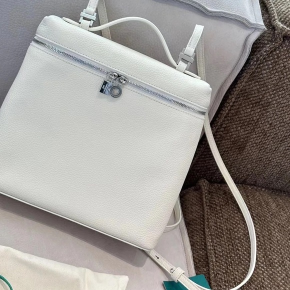 Loro Piana White Leather Shoulder Bag - Picture 2 of 5